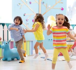 kidsatplay-1024x683-1 kidsatplay-1024x683-1